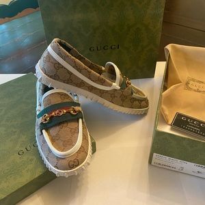 Gucci Driver loafers 8/38. Never been worn